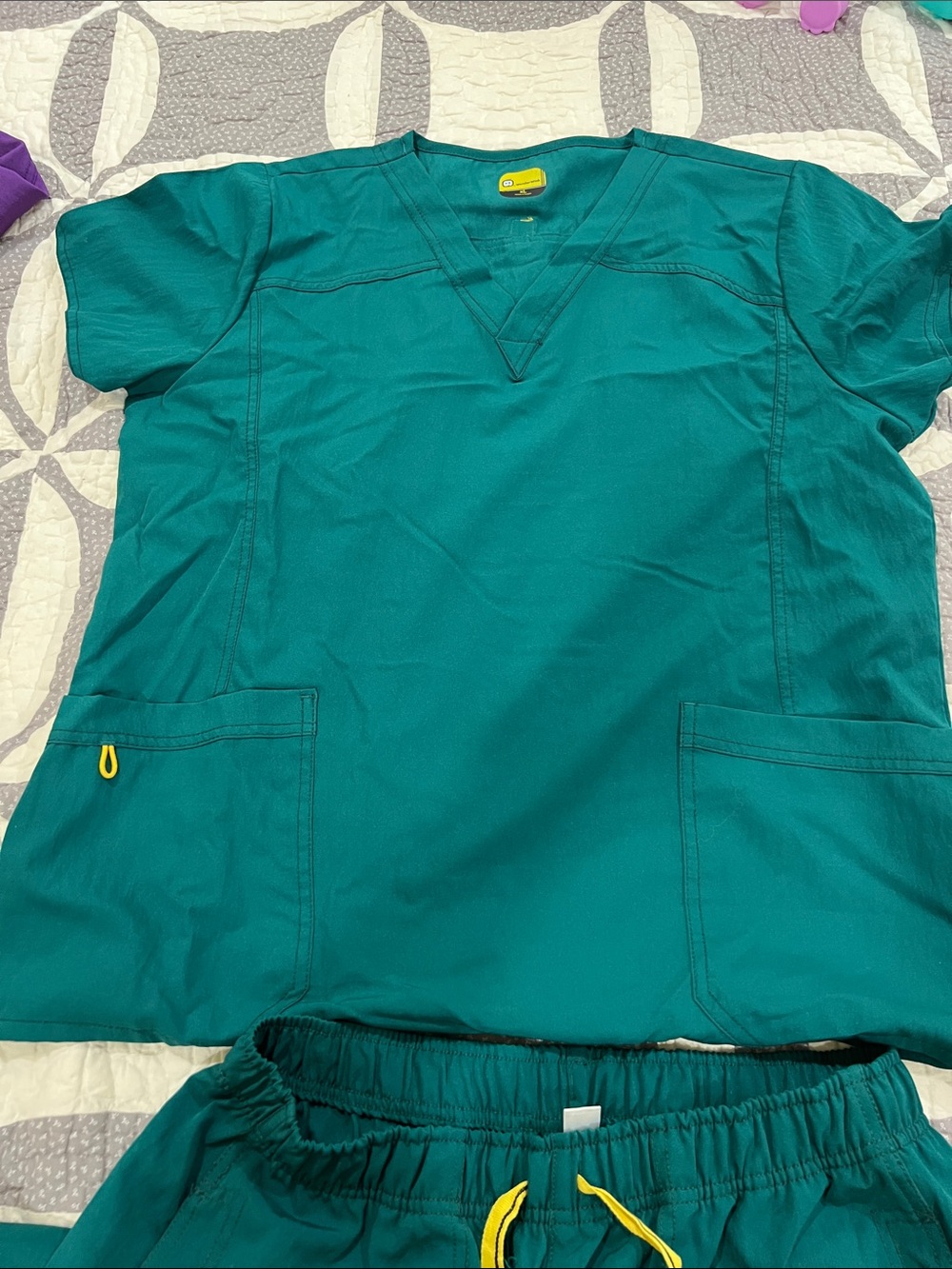 Kids Teal V-Neck Scrub Top and Shorts Set - Brand:
